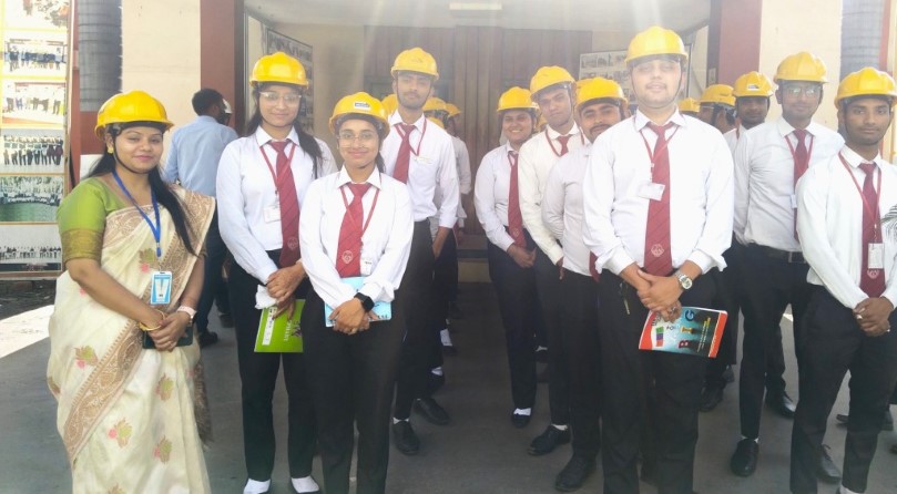 SRMS MBA STUDENTS GAIN INSIGHTS INTO ENERGY SECTOR DYNAMICS DURING INDUSTRIAL VISIT TO RELIANCE POWER’S ROSA FACILITY IN SHAHJAHANPUR!