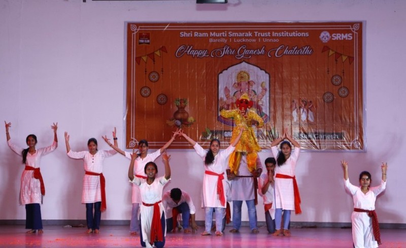 GRAND GANESH CHATURTHI CELEBRATIONS UNITE SRMS TRUST COLLEGES IN A SPECTACULAR SHOWCASE OF TALENT!