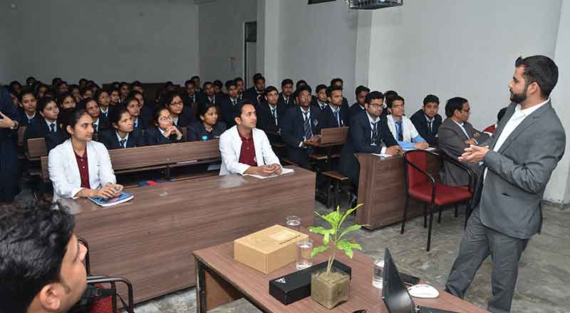 SRMS-Guest-Lecture-on-Dispensing-Optometry